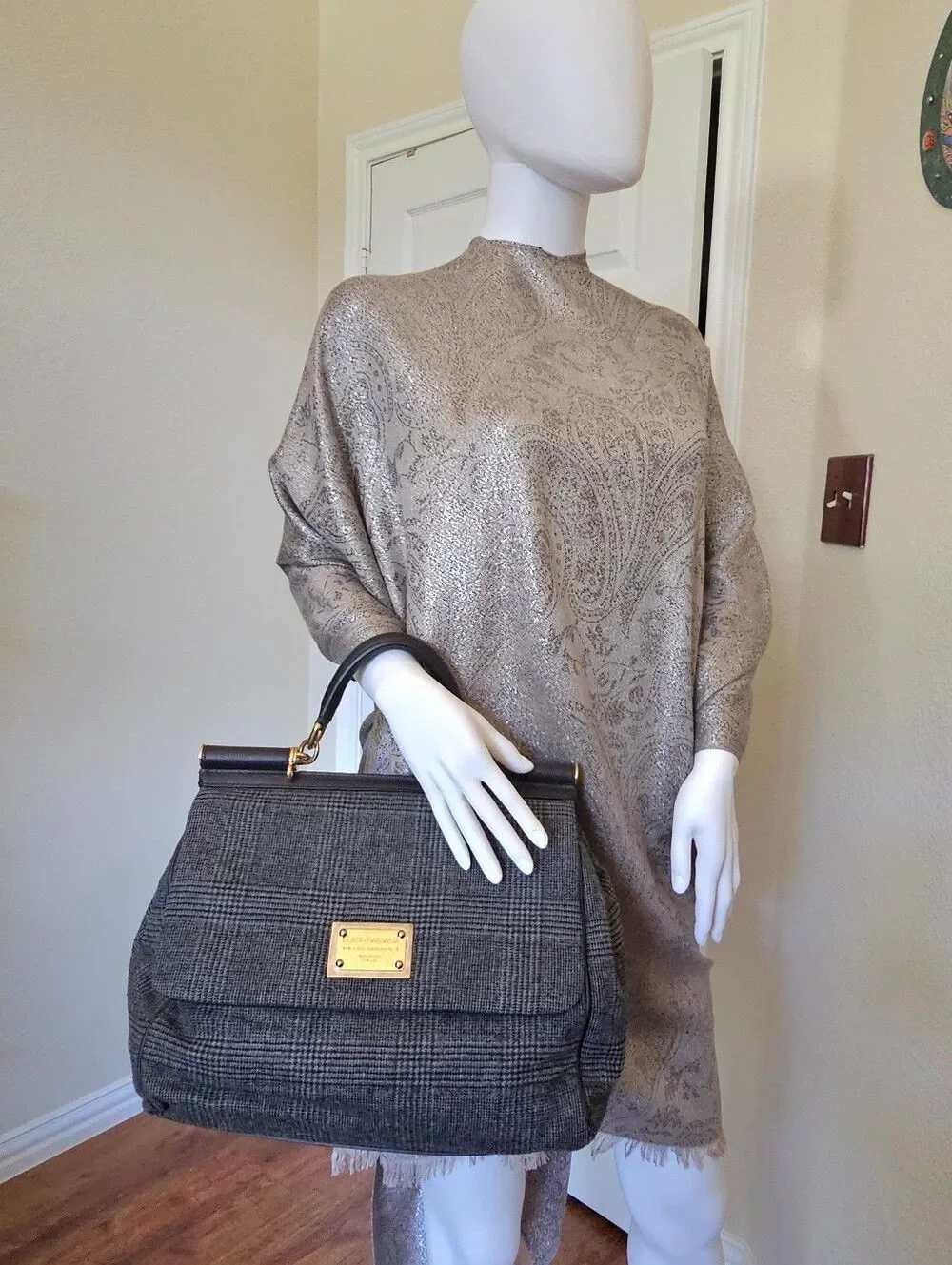 Dolce & Gabbana Woven Raffia Handbag (RARE)